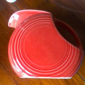 VINTAGE FIESTA  DISC PITCHER. EUC NO CHIPS Appx2QT